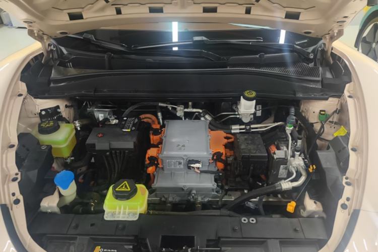 Used ORA Good Cat 2023 401 km Standard Range Luxury Version Lithium Iron Phosphate Engine Bay