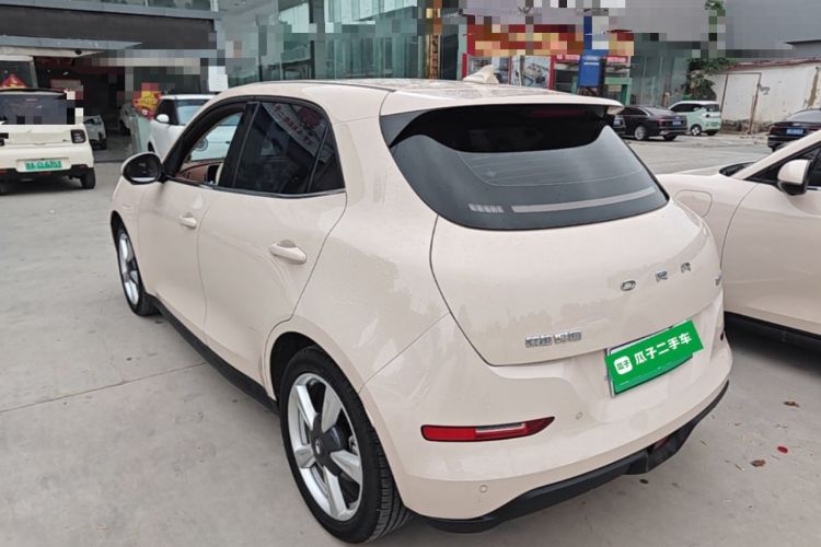 Used ORA Good Cat 2023 401 km Standard Range Premium Version Lithium Iron Phosphate Exterior 2