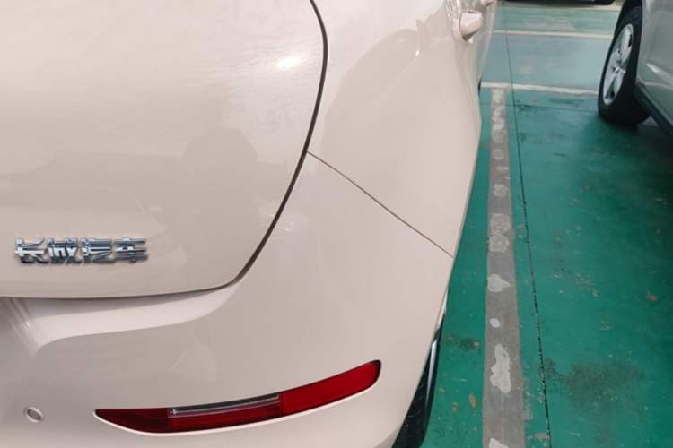 Used ORA Good Cat 2023 401 km Standard Range Luxury Version Lithium Iron Phosphate Exterior 3