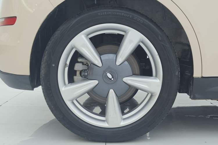 Used ORA Good Cat 2023 401 km Standard Range Premium Version Lithium Iron Phosphate Exterior 8