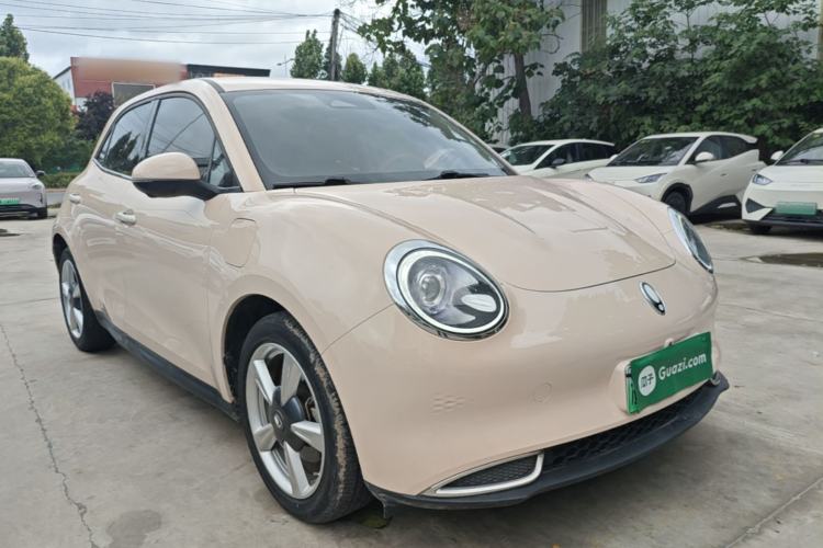 Used ORA Good Cat 2023 401 km Standard Range Luxury Version Lithium Iron Phosphate Front Right 45 Deg