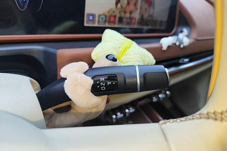 Used ORA Good Cat 2023 401 km Standard Range Premium Trim Ternary Lithium Gear Lever