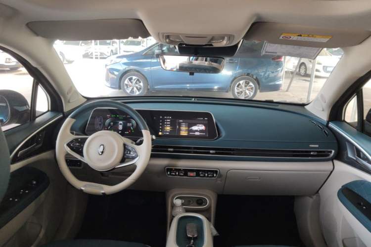 Used ORA Good Cat 2023 401 km Standard Range Luxury Version Ternary Lithium Center Console