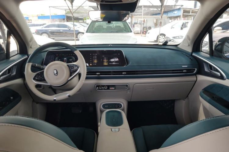 Used ORA Good Cat 2023 401 km Standard Range Luxury Version Ternary Lithium Center Console