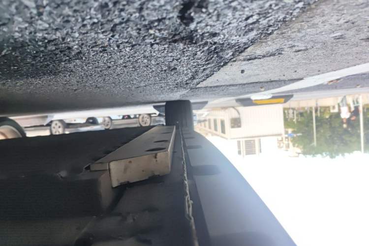 Used ORA Good Cat 2023 401 km Standard Range Luxury Version Lithium Iron Phosphate Chassis Front Right