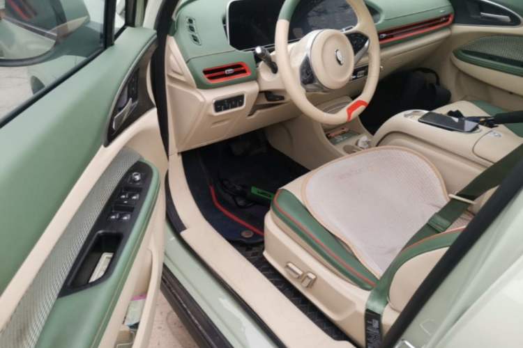Used ORA Good Cat 2023 401 km Standard Range Premium Version Lithium Iron Phosphate Driver Seat