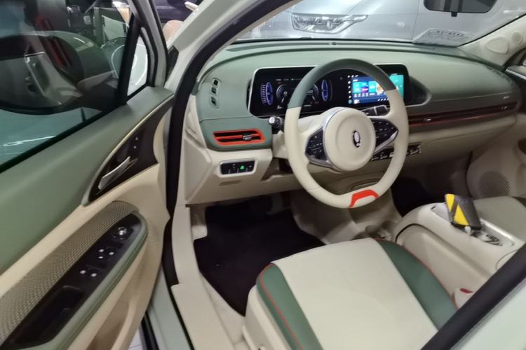 Used ORA Good Cat 2023 401 km Standard Range Luxury Version Lithium Iron Phosphate Driver Seat