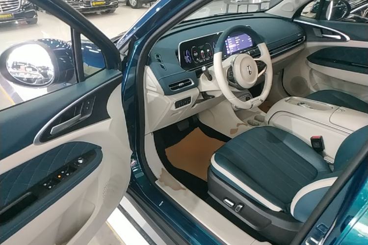 Used ORA Good Cat 2023 401 km Standard Range Luxury Version Lithium Iron Phosphate Driver Seat
