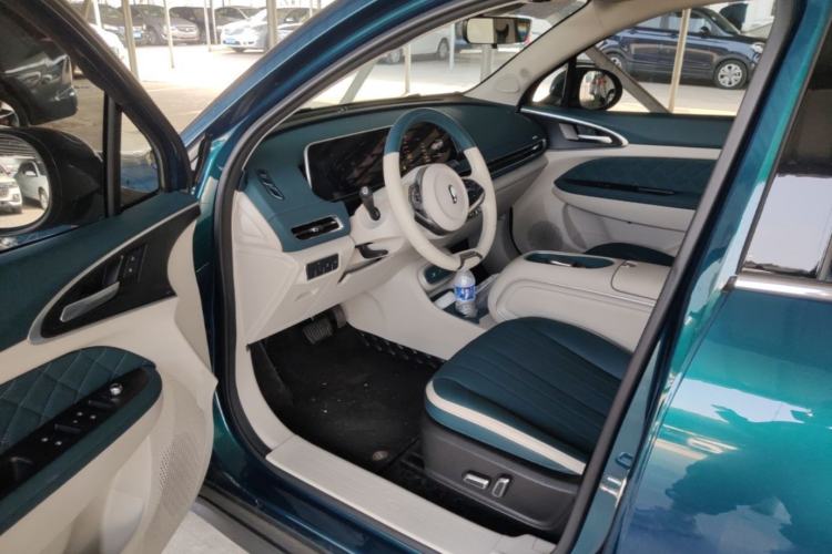 Used ORA Good Cat 2023 401 km Standard Range Luxury Version Ternary Lithium Driver Seat