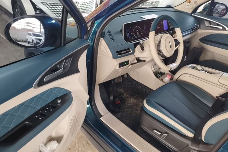 Used ORA Good Cat 2023 401 km Standard Range Luxury Version Lithium Iron Phosphate Driver Seat