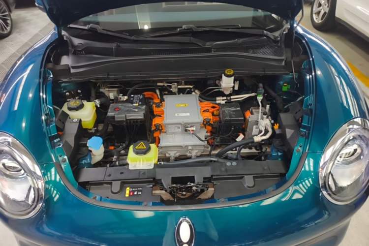 Used ORA Good Cat 2023 401 km Standard Range Luxury Version Lithium Iron Phosphate Engine Bay