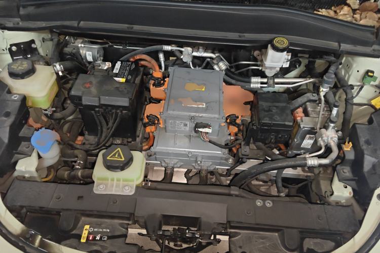 Used ORA Good Cat 2023 401 km Standard Range Premium Version Lithium Iron Phosphate Engine Bay