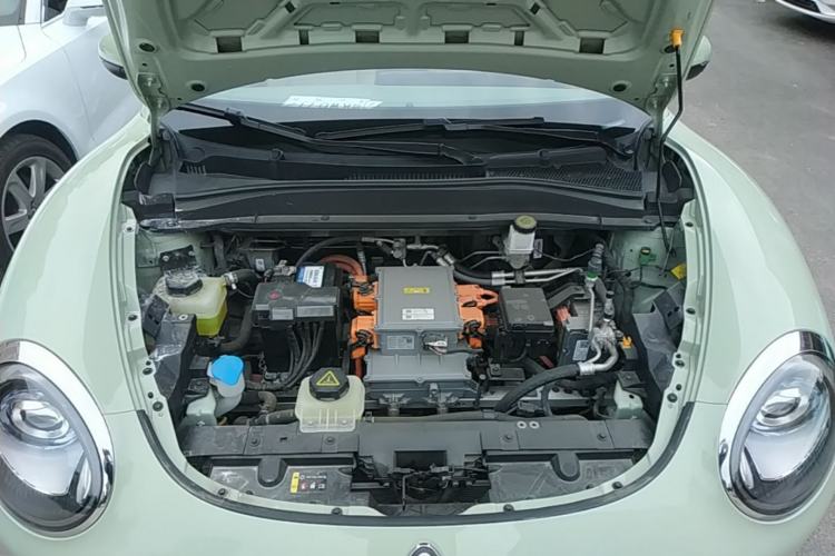 Used ORA Good Cat 2023 401 km Standard Range Luxury Version Lithium Iron Phosphate Engine Bay