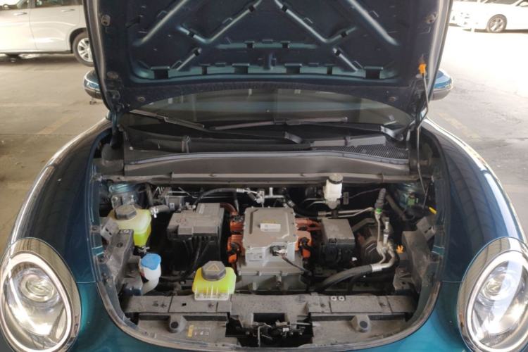 Used ORA Good Cat 2023 401 km Standard Range Luxury Version Ternary Lithium Engine Bay