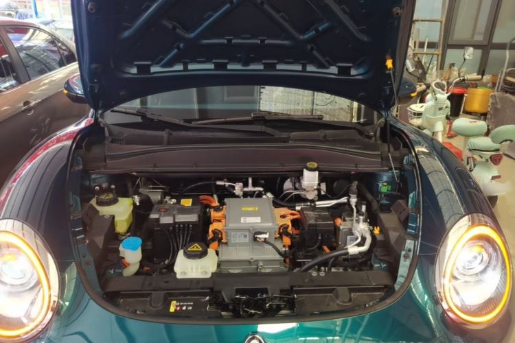 Used ORA Good Cat 2023 401 km Standard Range Premium Trim Ternary Lithium Engine Bay