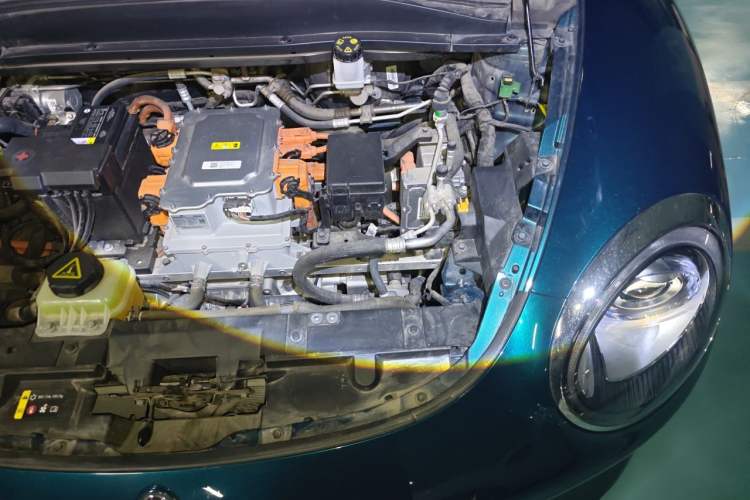 Used ORA Good Cat 2023 401 km Standard Range Prestige Version Lithium Iron Phosphate Engine Bay Left