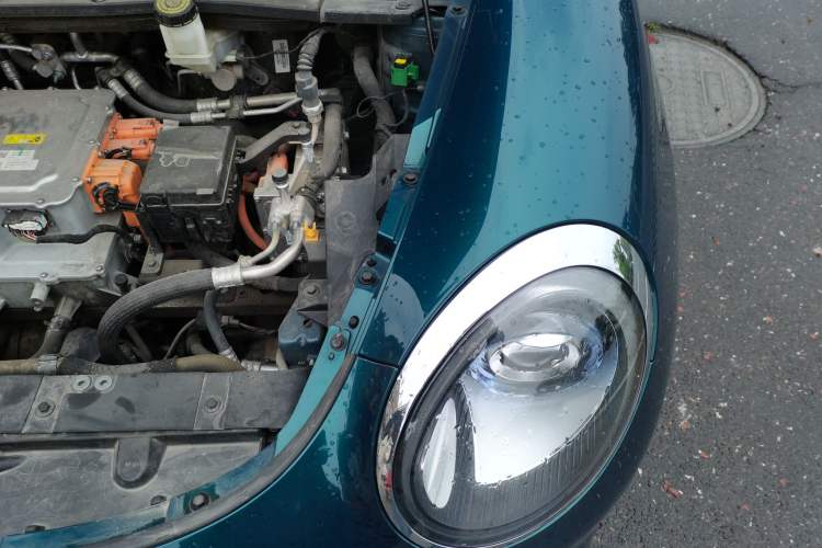 Used ORA Good Cat 2023 401 km Standard Range Premium Version Lithium Iron Phosphate Engine Bay Left