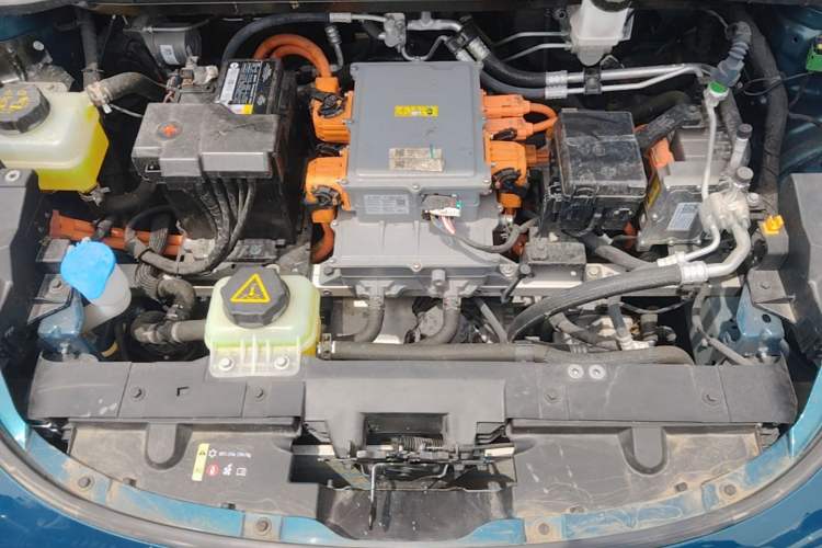 Used ORA Good Cat 2023 401 km Standard Range Luxury Version Lithium Iron Phosphate Engine Bay