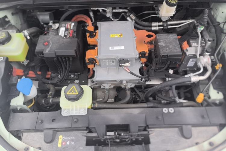 Used ORA Good Cat 2023 401 km Standard Range Luxury Version Lithium Iron Phosphate Engine Bay