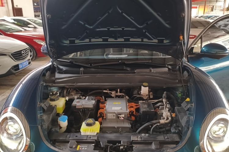 Used ORA Good Cat 2023 401 km Standard Range Luxury Version Lithium Iron Phosphate Engine Bay