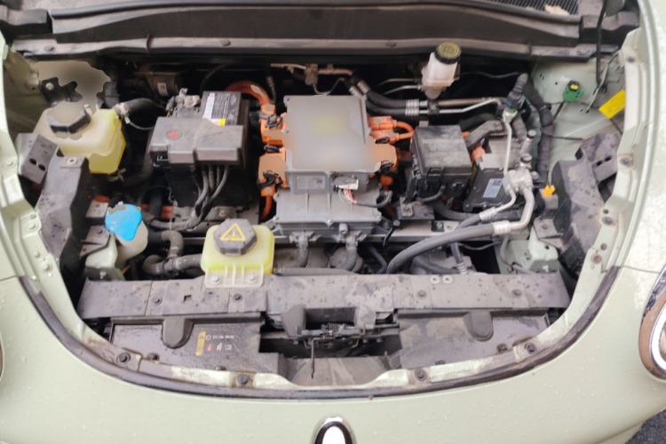 Used ORA Good Cat 2023 401 km Standard Range Premium Version Lithium Iron Phosphate Engine Bay