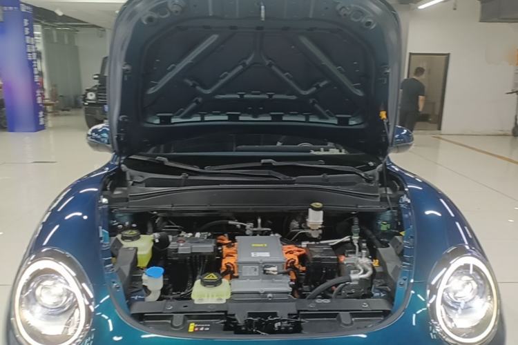 Used ORA Good Cat 2023 401 km Standard Range Luxury Version Lithium Iron Phosphate Engine Bay