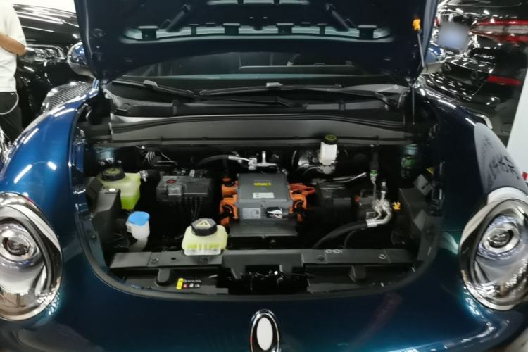 Used ORA Good Cat 2023 401 km Standard Range Luxury Version Lithium Iron Phosphate Engine Bay