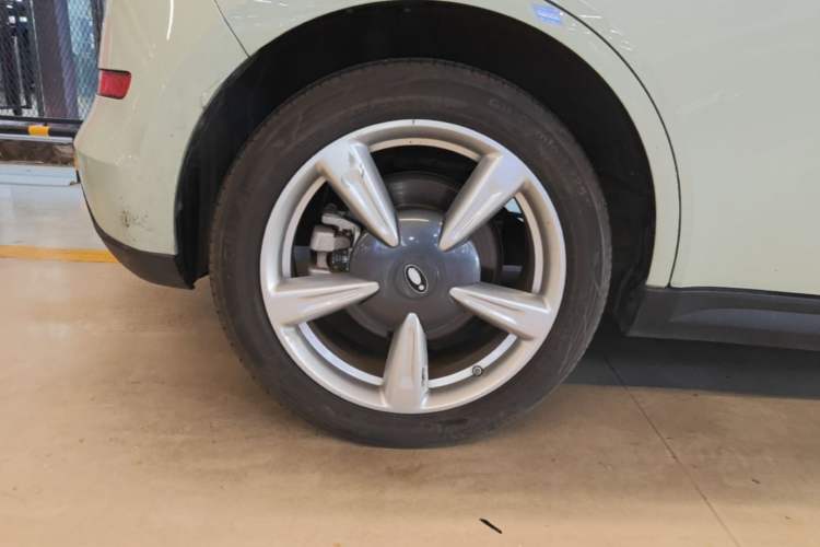Used ORA Good Cat 2023 401 km Standard Range Luxury Version Ternary Lithium Exterior 3