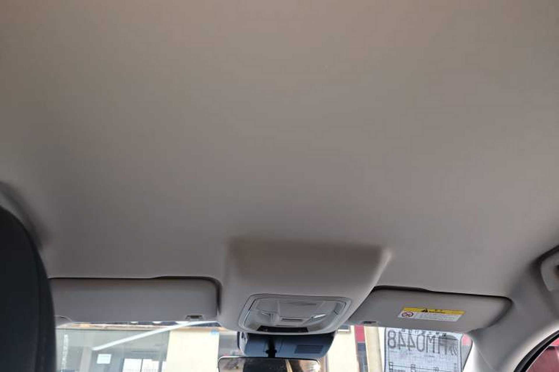 Used ORA Good Cat 2023 401 km Standard Range Luxury Version Lithium Iron Phosphate Headliner
