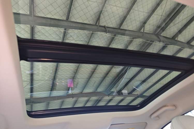 Used ORA Good Cat 2023 401 km Standard Range Premium Version Lithium Iron Phosphate Headliner