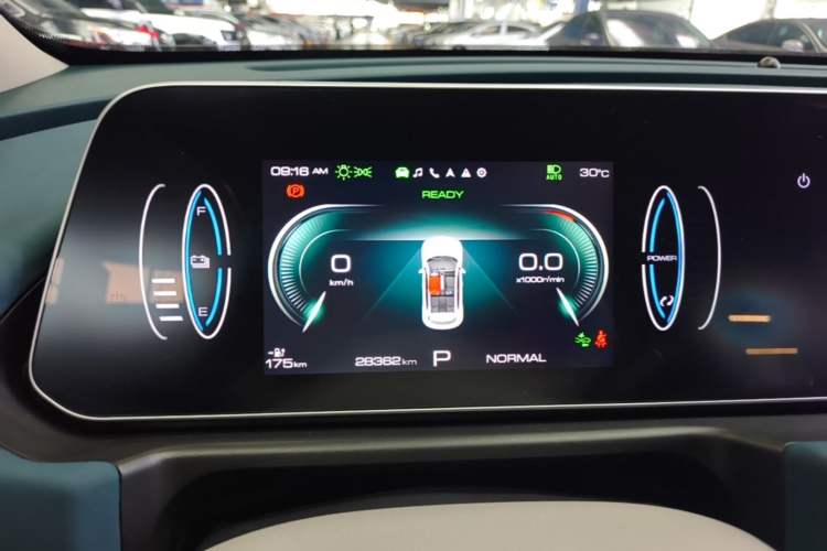 Used ORA Good Cat 2023 401 km Standard Range Luxury Version Lithium Iron Phosphate Instrument Cluster