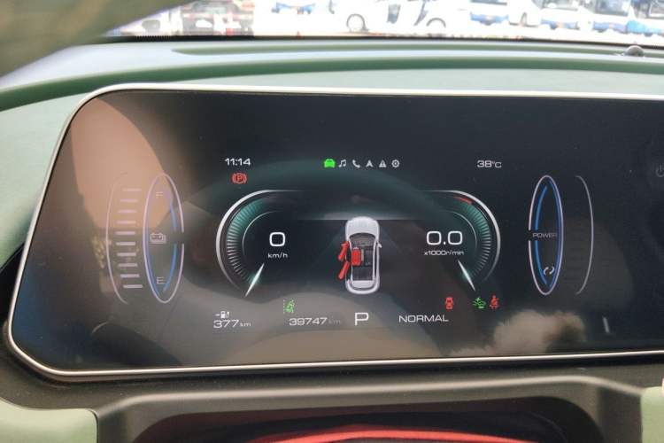 Used ORA Good Cat 2023 401 km Standard Range Luxury Version Lithium Iron Phosphate Instrument Cluster