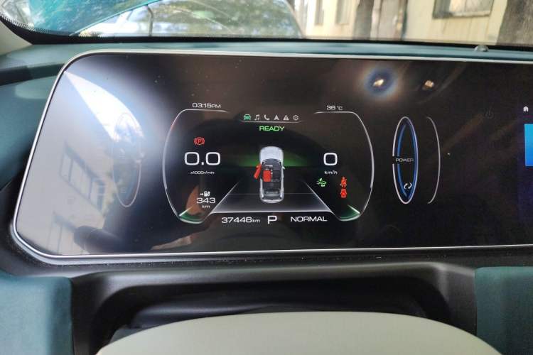 Used ORA Good Cat 2023 401 km Standard Range Premium Trim Ternary Lithium Instrument Cluster