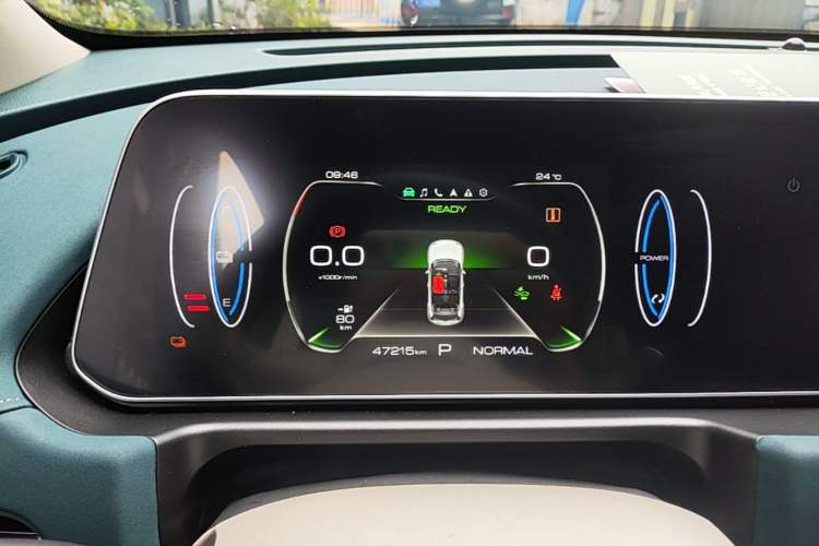 Used ORA Good Cat 2023 401 km Standard Range Luxury Version Lithium Iron Phosphate Instrument Cluster