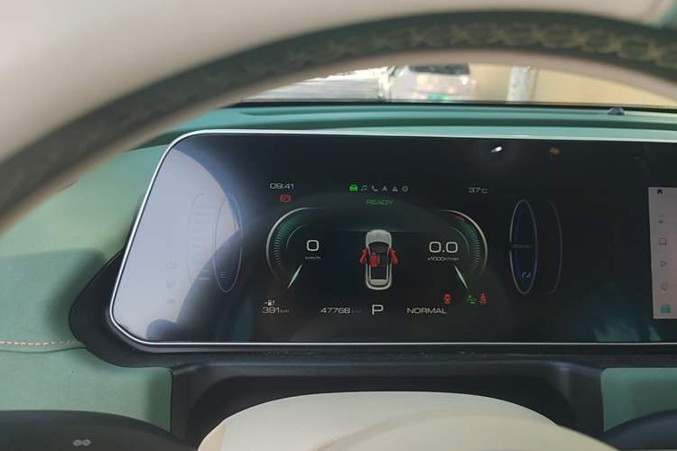 Used ORA Good Cat 2023 401 km Standard Range Premium Trim Ternary Lithium Instrument Cluster