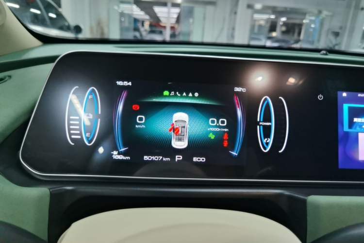 Used ORA Good Cat 2023 401 km Standard Range Luxury Version Lithium Iron Phosphate Instrument Cluster