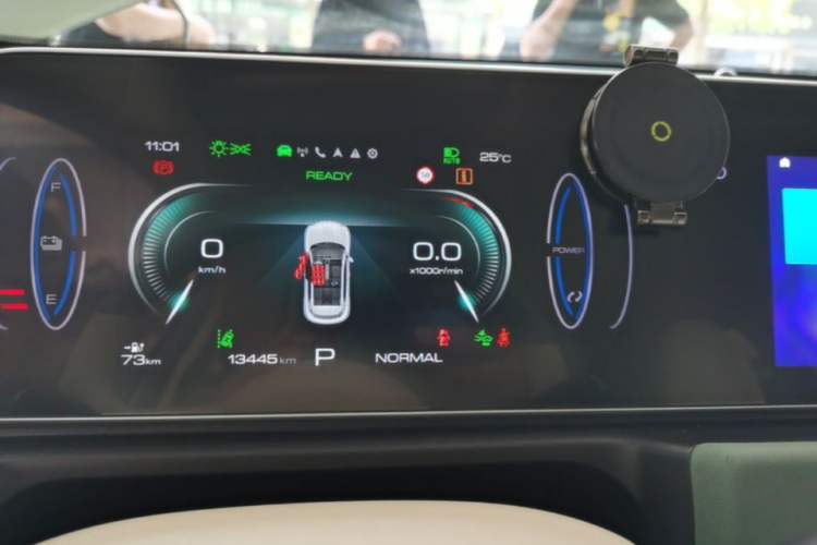 Used ORA Good Cat 2023 401 km Standard Range Luxury Version Lithium Iron Phosphate Instrument Cluster