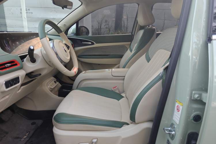 Used ORA Good Cat 2023 501 km Long-Range Luxury Version Lithium Iron Phosphate Interior 3