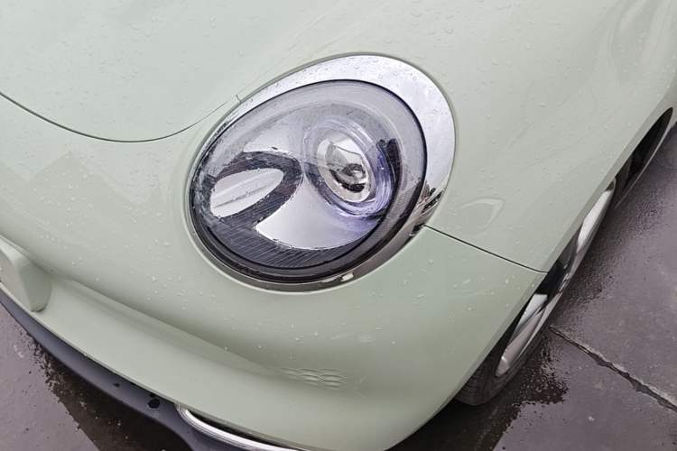 Used ORA Good Cat 2023 401 km Standard Range Luxury Version Lithium Iron Phosphate Left Front Headlight