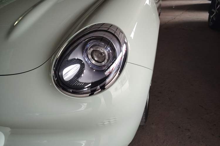 Used ORA Good Cat 2023 401 km Standard Range Luxury Version Lithium Iron Phosphate Left Front Headlight