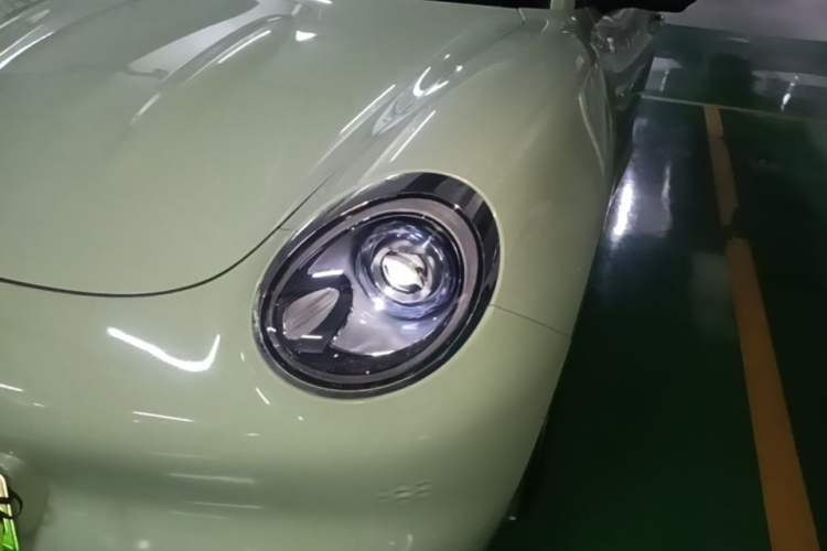 Used ORA Good Cat 2023 401 km Standard Range Luxury Version Lithium Iron Phosphate Left Front Headlight