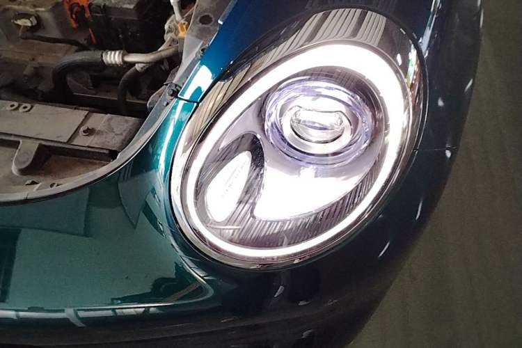 Used ORA Good Cat 2023 401 km Standard Range Prestige Version Lithium Iron Phosphate Left Front Headlight
