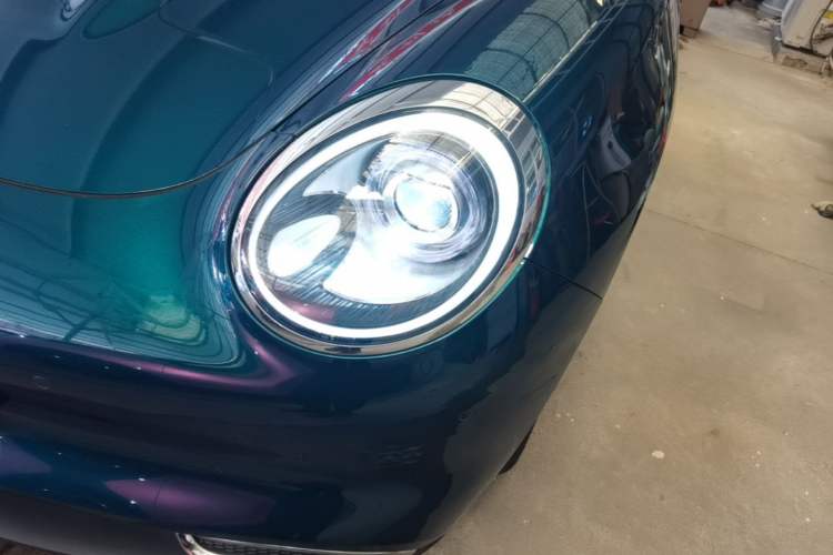Used ORA Good Cat 2023 401 km Standard Range Premium Trim Ternary Lithium Left Front Headlight