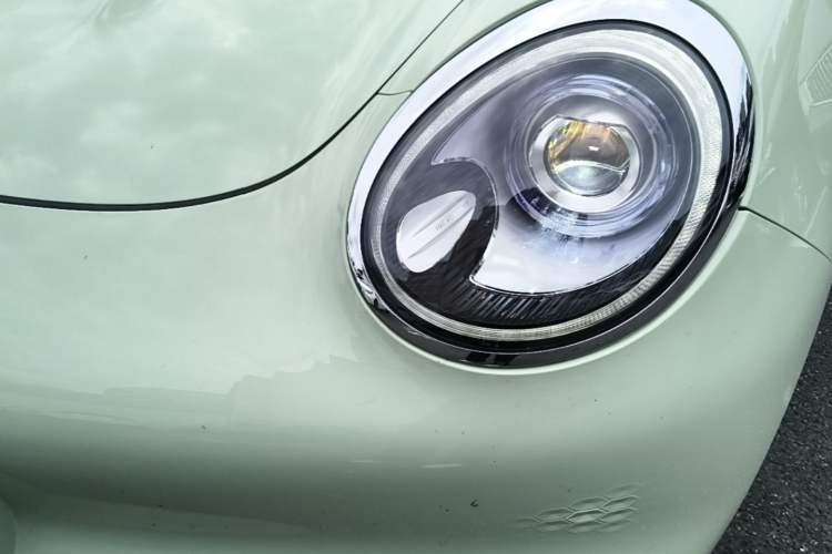 Used ORA Good Cat 2023 401 km Standard Range Luxury Version Lithium Iron Phosphate Left Front Headlight