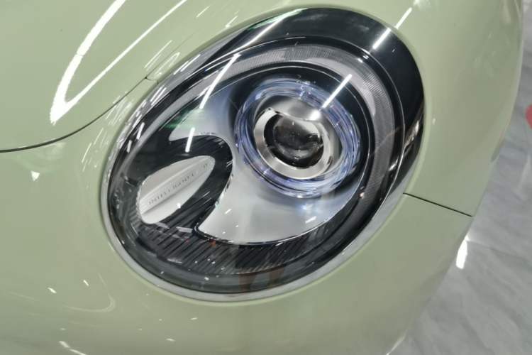 Used ORA Good Cat 2023 401 km Standard Range Luxury Version Lithium Iron Phosphate Left Front Headlight