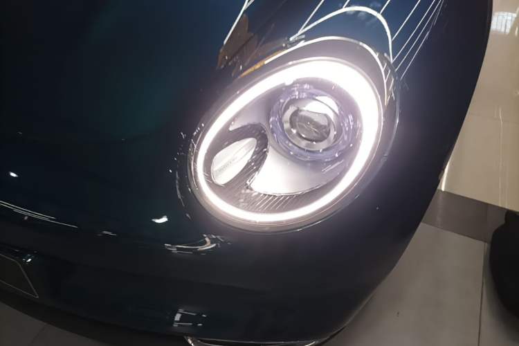 Used ORA Good Cat 2023 401 km Standard Range Luxury Version Lithium Iron Phosphate Left Front Headlight