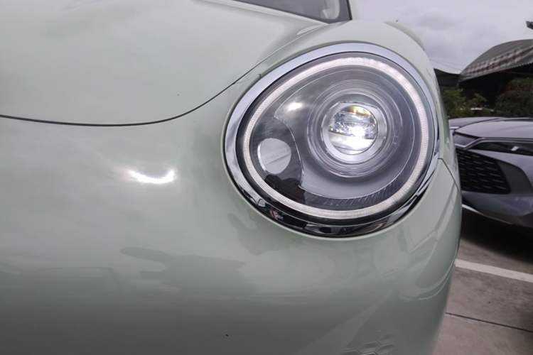 Used ORA Good Cat 2023 401 km Standard Range Premium Version Lithium Iron Phosphate Left Front Headlight