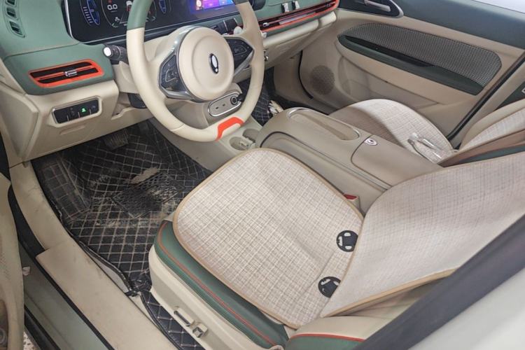 Used ORA Good Cat 2023 401 km Standard Range Luxury Version Lithium Iron Phosphate Left Front Seat