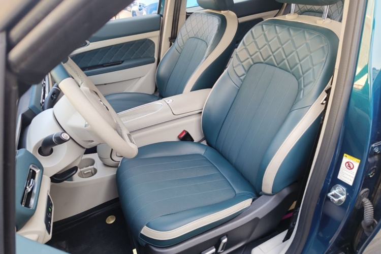 Used ORA Good Cat 2023 401 km Standard Range Prestige Version Lithium Iron Phosphate Left Front Seat