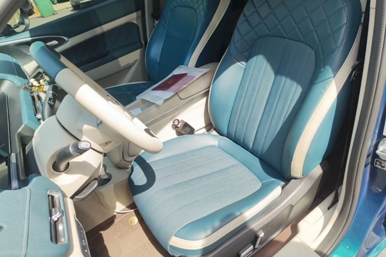 Used ORA Good Cat 2023 401 km Standard Range Prestige Version Lithium Iron Phosphate Left Front Seat